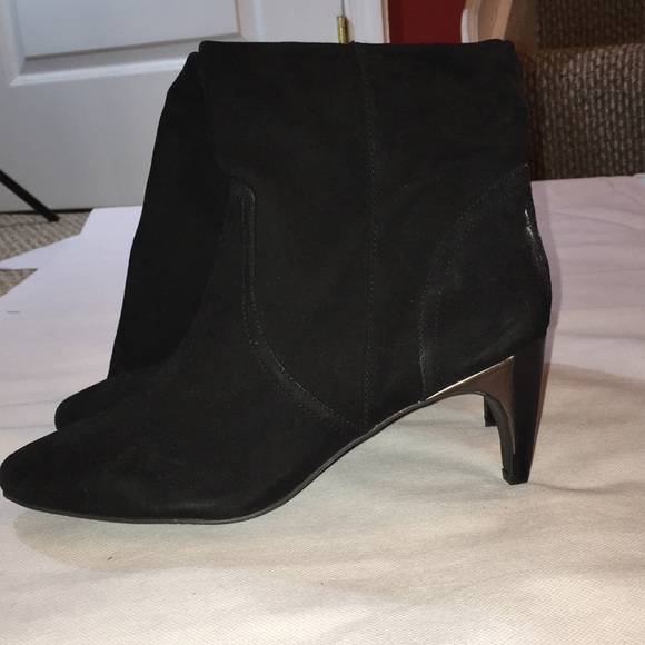 KENNETH COLE black kitten heel suede knee hi boots - Picture 4 of 7
